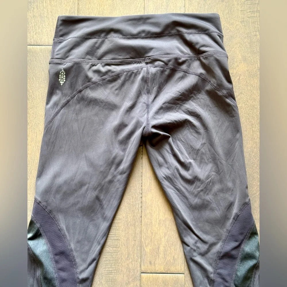 Free People Movement Mid Rise Tap Back Leggings